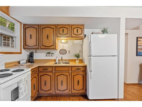 11 Melbourne Street, Port Albert, ON - Indoor Photo Showing Kitchen