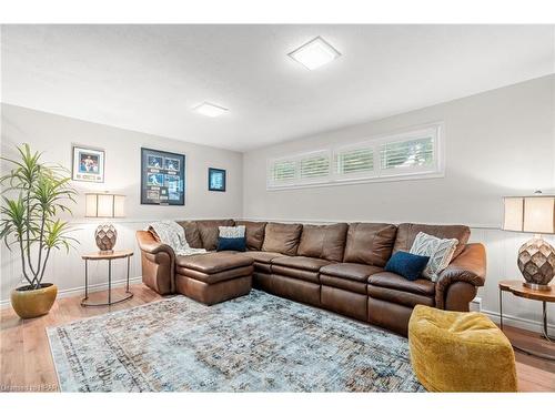 236 Mary Street, Goderich, ON - Indoor Photo Showing Living Room