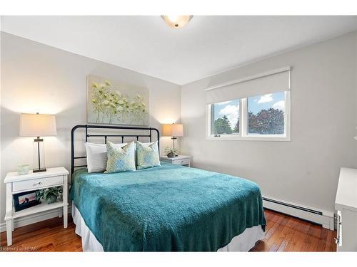 236 Mary Street, Goderich, ON - Indoor Photo Showing Bedroom