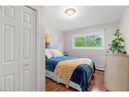 236 Mary Street, Goderich, ON - Indoor Photo Showing Bedroom