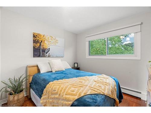 236 Mary Street, Goderich, ON - Indoor Photo Showing Bedroom