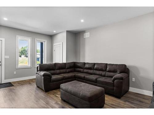 759 Anderson Drive, Brussels, ON - Indoor Photo Showing Living Room