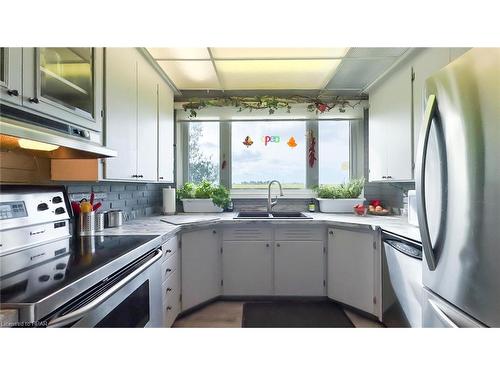 73399 London Road, Kippen, ON - Indoor Photo Showing Kitchen With Double Sink