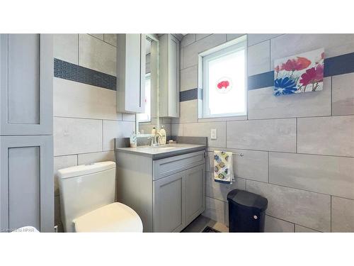 73399 London Road, Kippen, ON - Indoor Photo Showing Bathroom