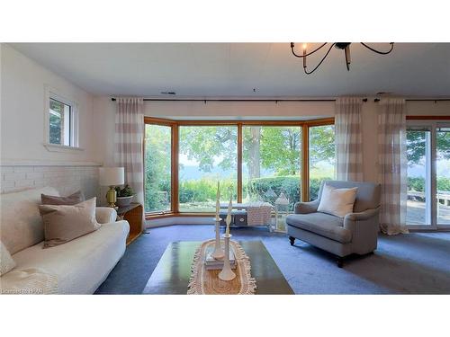 27 Bluewater Drive, Central Huron, ON - Indoor Photo Showing Living Room