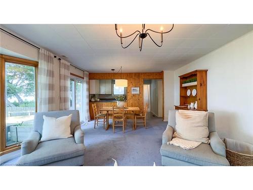 27 Bluewater Drive, Central Huron, ON - Indoor Photo Showing Living Room