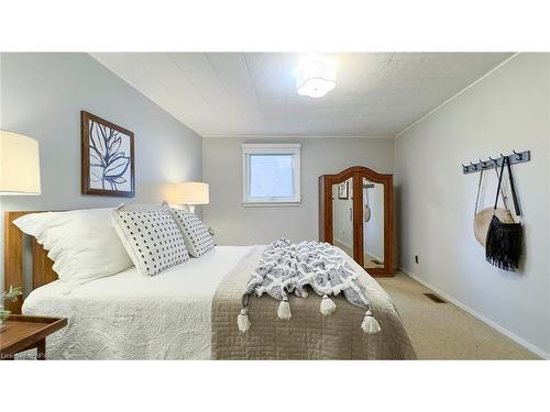 27 Bluewater Drive, Central Huron, ON - Indoor Photo Showing Bedroom