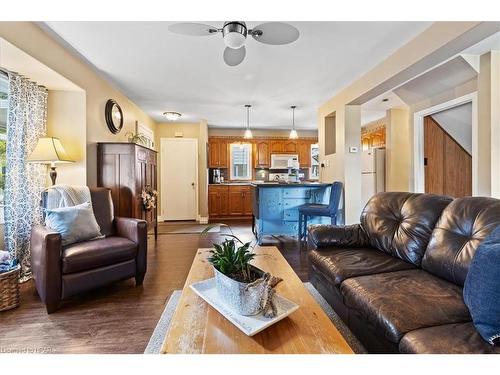 188 Princess Street, Stratford, ON - Indoor Photo Showing Living Room