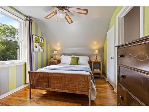 188 Princess Street, Stratford, ON - Indoor Photo Showing Bedroom