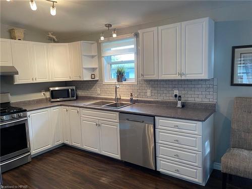 15 Huron Lane, Meneset, ON - Indoor Photo Showing Kitchen With Double Sink