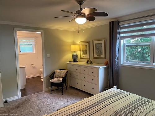 15 Huron Lane, Meneset, ON - Indoor Photo Showing Bedroom