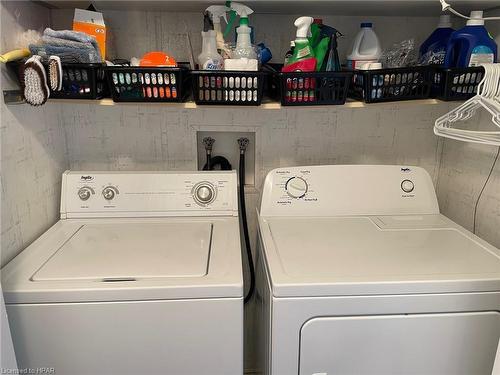 15 Huron Lane, Meneset, ON - Indoor Photo Showing Laundry Room