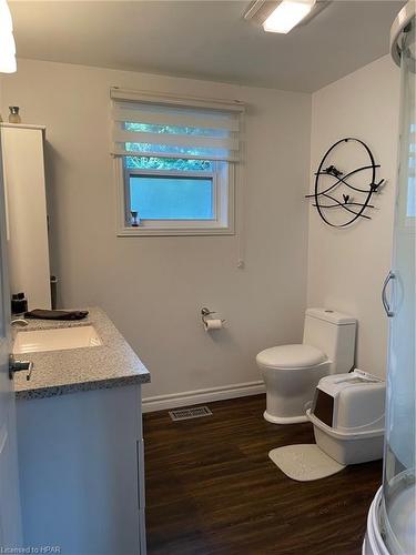 15 Huron Lane, Meneset, ON - Indoor Photo Showing Bathroom