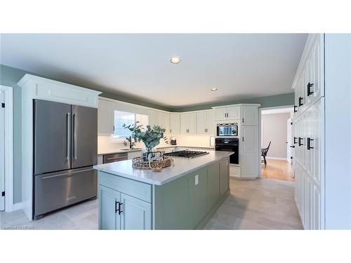 30 Lidderdale Street, Bayfield, ON - Indoor Photo Showing Kitchen