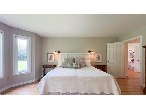 30 Lidderdale Street, Bayfield, ON - Indoor Photo Showing Bedroom