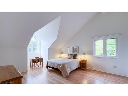 30 Lidderdale Street, Bayfield, ON - Indoor Photo Showing Bedroom