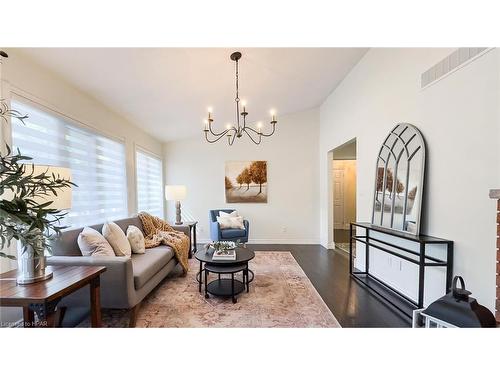 216 Shadywood Crescent, Point Clark, ON - Indoor Photo Showing Living Room