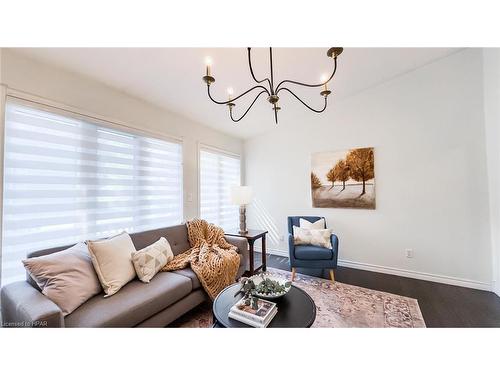 216 Shadywood Crescent, Point Clark, ON - Indoor Photo Showing Living Room