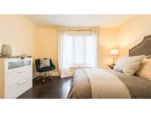 216 Shadywood Crescent, Point Clark, ON - Indoor Photo Showing Bedroom