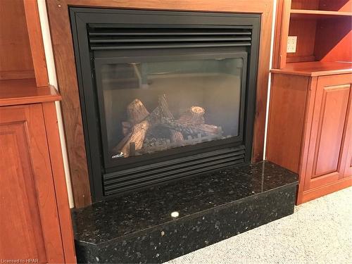 138 Athlone Crescent, Stratford, ON - Indoor Photo Showing Living Room With Fireplace