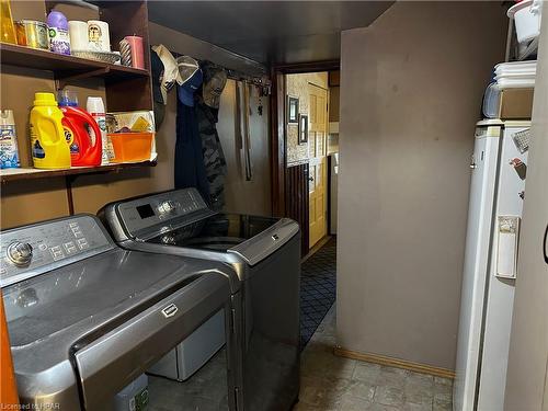 208 Edward Street, Wingham, ON - Indoor Photo Showing Laundry Room