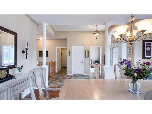 38 Stornoway Crescent, Seaforth, ON - Indoor Photo Showing Dining Room