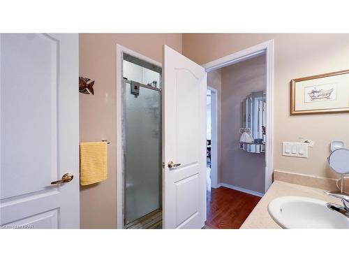 38 Stornoway Crescent, Seaforth, ON - Indoor Photo Showing Bathroom