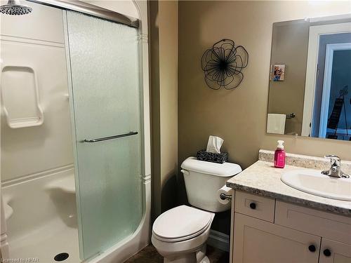 81 Redford Drive, Exeter, ON - Indoor Photo Showing Bathroom