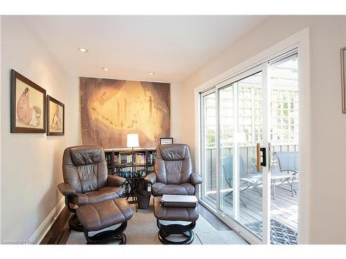 108 Avondale Avenue, Stratford, ON - Indoor Photo Showing Living Room