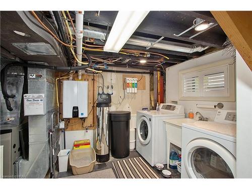 108 Avondale Avenue, Stratford, ON - Indoor Photo Showing Laundry Room