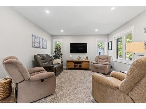 273 Mccourt Place, Atwood, ON - Indoor Photo Showing Living Room