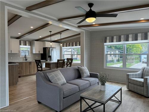 63-77683 Bluewater Highway, Central Huron, ON - Indoor Photo Showing Living Room