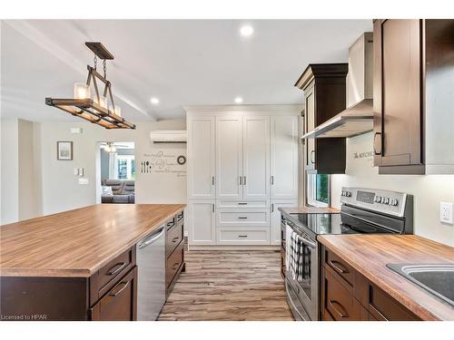 6140 3Rd Line, Minto, ON - Indoor Photo Showing Kitchen