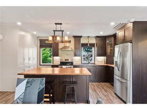 6140 3Rd Line, Minto, ON - Indoor Photo Showing Kitchen