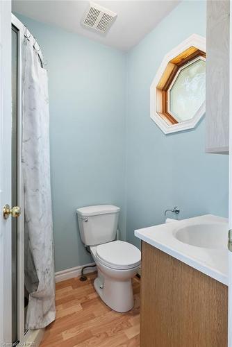 6140 3Rd Line, Minto, ON - Indoor Photo Showing Bathroom