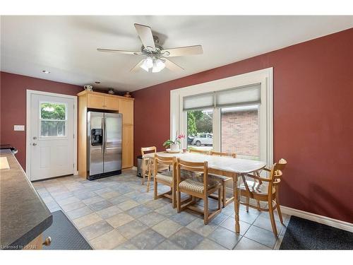 27 Hines Crescent, London, ON - Indoor Photo Showing Dining Room