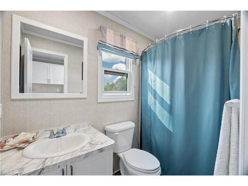 77683 Bluewater Highway, Bayfield, ON - Indoor Photo Showing Bathroom