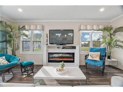 77683 Bluewater Highway, Bayfield, ON - Indoor Photo Showing Living Room With Fireplace