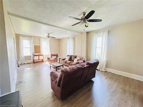 232 Bruce Road 6, South Bruce, ON - Indoor Photo Showing Living Room