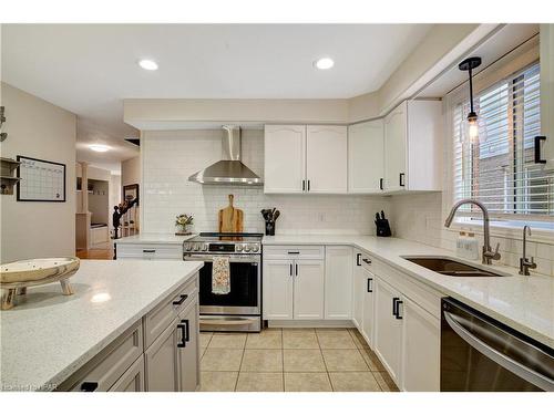 543 St Moritz Avenue, Waterloo, ON - Indoor Photo Showing Kitchen