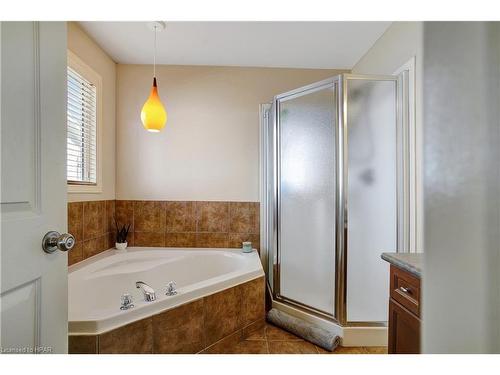 543 St Moritz Avenue, Waterloo, ON - Indoor Photo Showing Bathroom