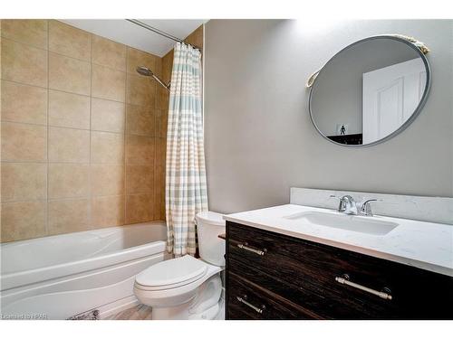 543 St Moritz Avenue, Waterloo, ON - Indoor Photo Showing Bathroom