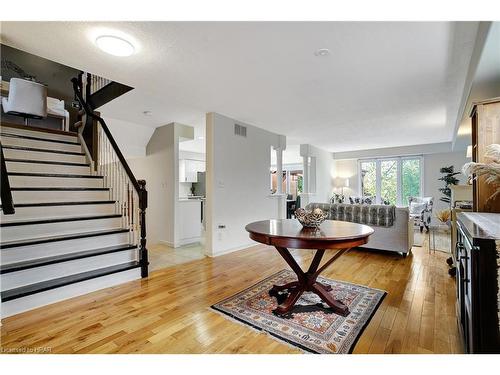 543 St Moritz Avenue, Waterloo, ON - Indoor Photo Showing Living Room