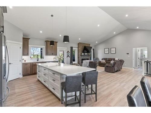 51 Highland Road, Minto, ON - Indoor Photo Showing Kitchen With Upgraded Kitchen