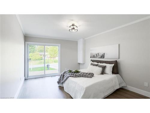 22 Hamilton Street, Bayfield, ON - Indoor Photo Showing Bedroom