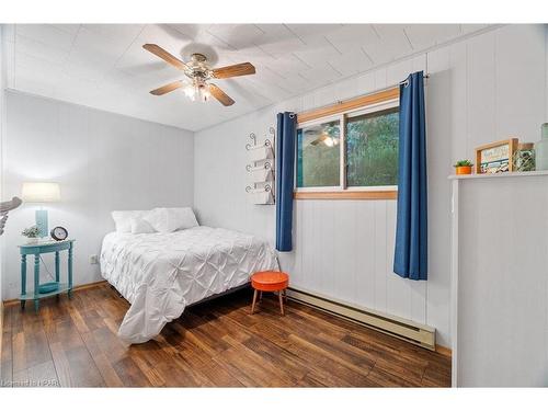 84784 Shamrock Beach Road, Ashfield-Colborne-Wawanosh, ON - Indoor Photo Showing Bedroom