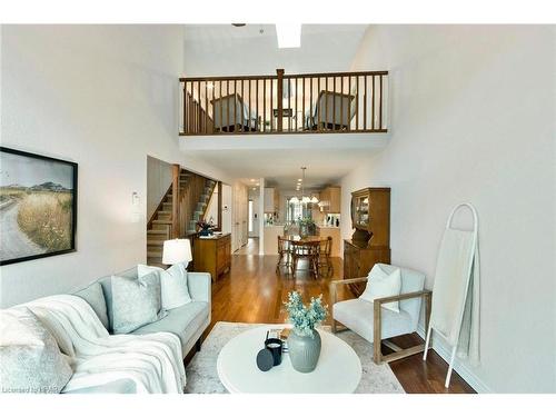 142-50 Galt Road, Stratford, ON - Indoor Photo Showing Living Room