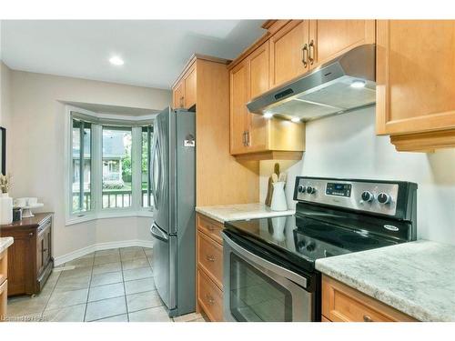 142-50 Galt Road, Stratford, ON - Indoor Photo Showing Kitchen