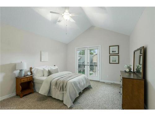 142-50 Galt Road, Stratford, ON - Indoor Photo Showing Bedroom