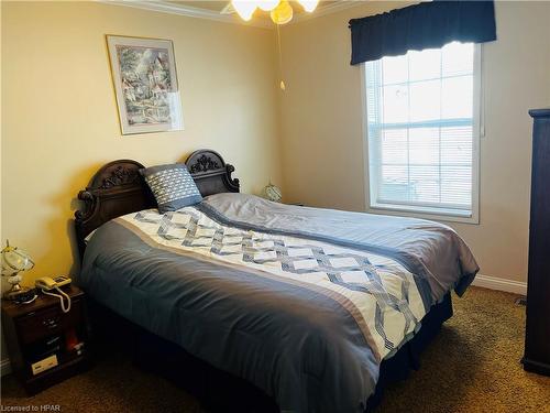 16 Lindsay Drive, Strathroy, ON - Indoor Photo Showing Bedroom